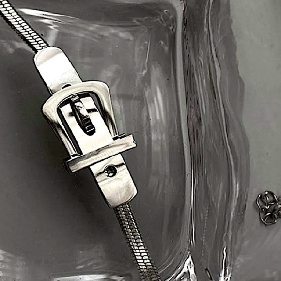 Sterling Silver Herringbone Buckle Design Choker - Picture 10 of 12